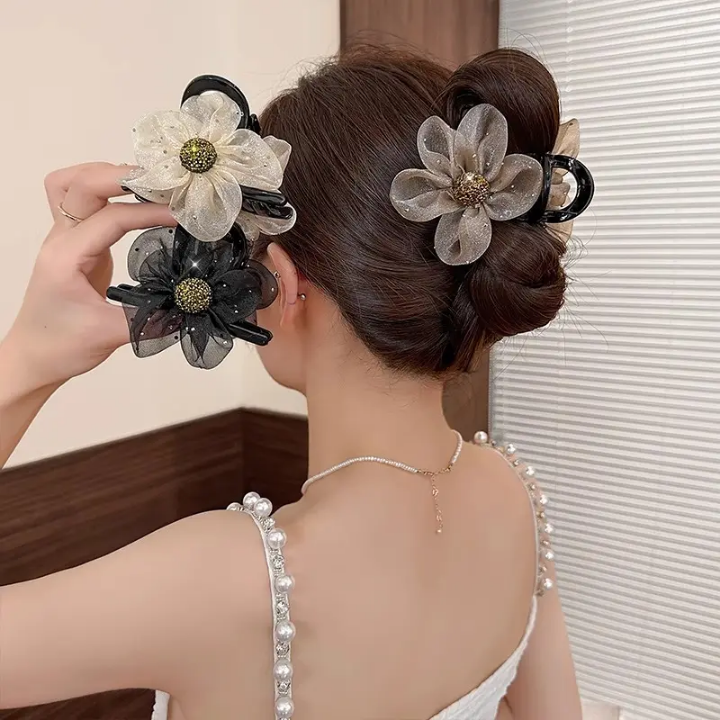 Hair claw
