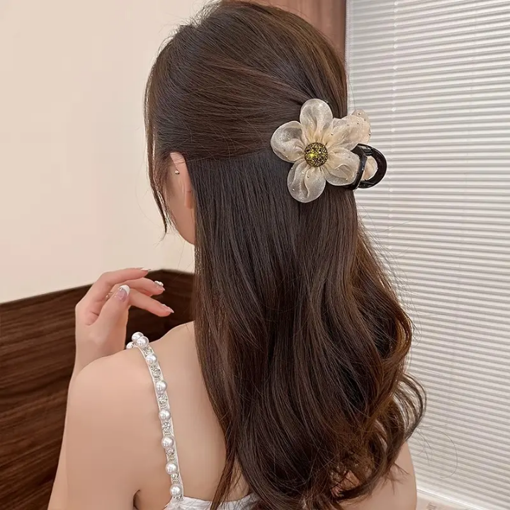 Hair claw