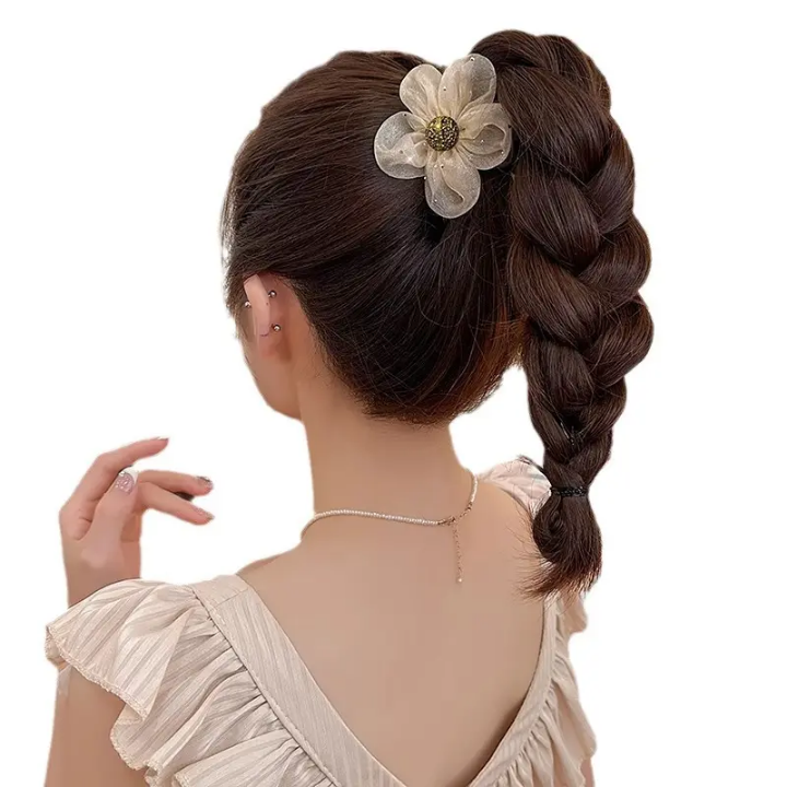 Hair claw